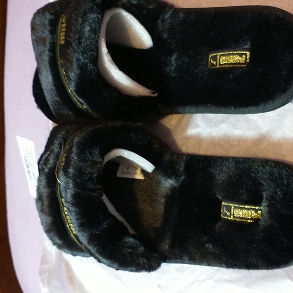 Puma Fluff Slides with really good quality fur - Picture 5 of 8